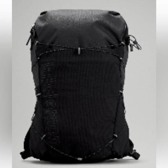 lululemon athletica Other - Lululemon active backpack 14L